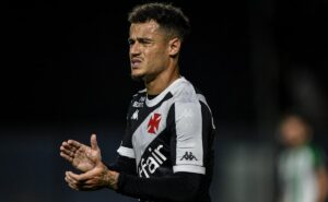 coutinho é duramente criticado pela torcida do vasco após eliminação da copa do brasil