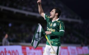 raphael veiga vai jogar em nova função com abel ferreira no palmeiras