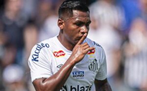 morelos, emprestado pelo santos, quebra silêncio sobre acidente na colômbia: “estou empenhado”