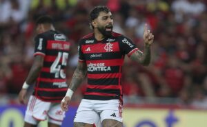 após retorno de gabigol, carlinhos perde espaço no flamengo de filipe luís