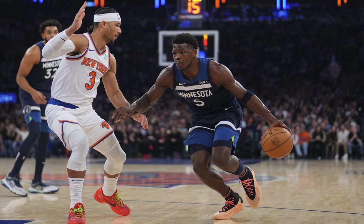 knicks e wolves se encontram após trocas impactantes entre elencos