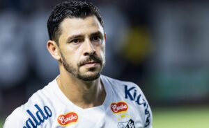 saída de giuliano do santos em 2025 na série a pode ser descartada por marcelo teixeira