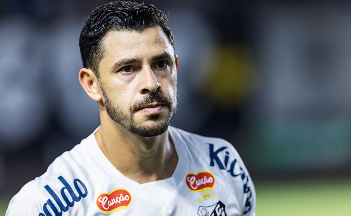 saída de giuliano do santos em 2025 na série a pode ser descartada por marcelo teixeira