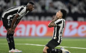 botafogo: luiz henrique e igor jesus aterrorizam jornal uruguaio: "peñarol, atenção"