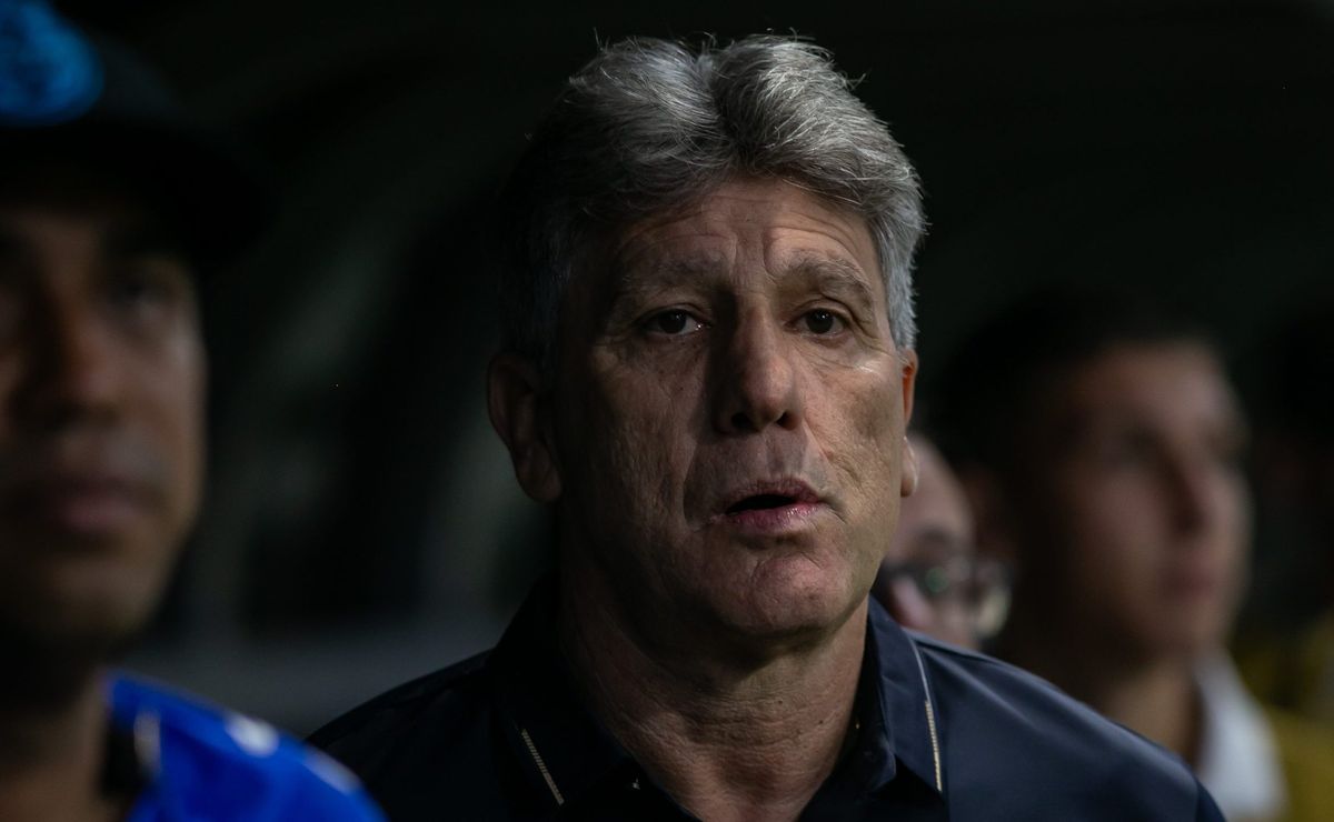 pressionado, renato considera opiniões da torcida para decidir futuro no grêmio em 2025