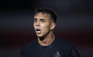 sumiço de giovane no corinthians gera divisão e tem influência de ramón díaz