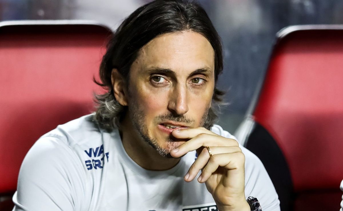 zubeldia tem dor de cabeça séria para resolver na reta final do brasileirão