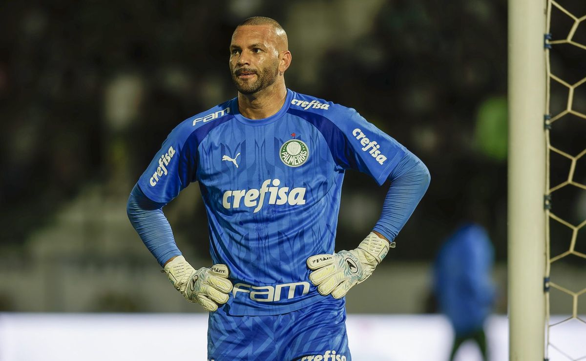 palmeiras realiza exame e weverton não possui nenhuma lesão detectada