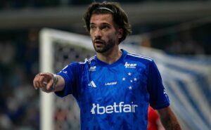 ausência de lautaro díaz em treino do cruzeiro não deve ser preocupação para diniz