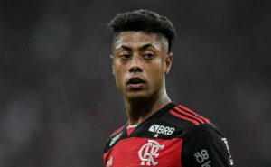bruno henrique deixa diretoria do flamengo irrita e filipe luís é convocado para reunião