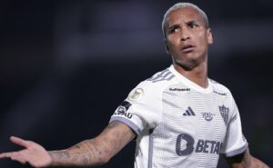 deyverson no corinthians não aconteceu por detalhe e contratação foi vetada por augusto melo