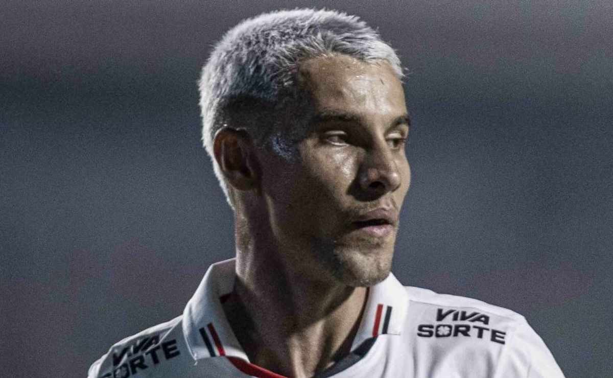 ferreirinha se recupera e fica à disposição de zubeldía na próxima rodada do brasileirão betano