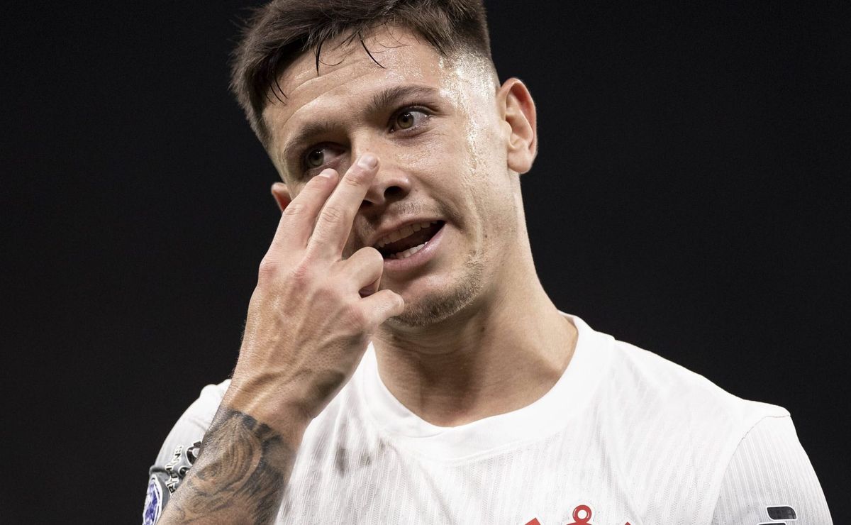 rodrigo garro é o jogador do corinthians que mais recebeu cartão amarelo na temporada