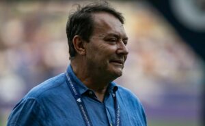 cruzeiro se preocupa com multas da conmebol e faz pedido para jogo com lanús