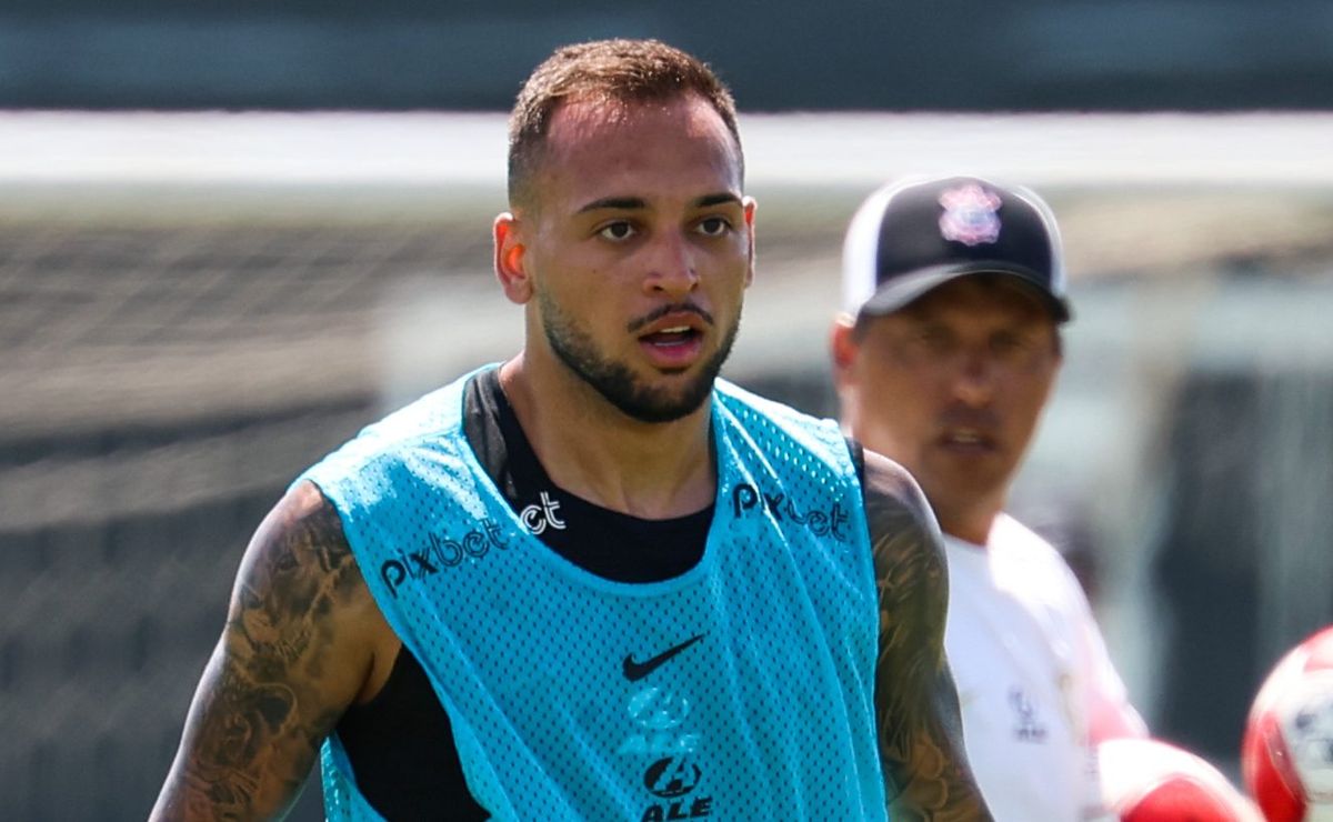 corinthians inicia conversas com shakhtar donetsk para manter maycon em 2025