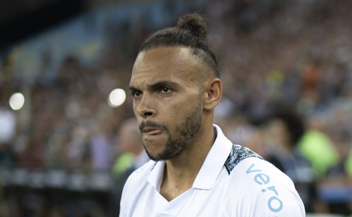 braithwaite no grêmio supera diego costa e torcida aprova atacante dinamarquês