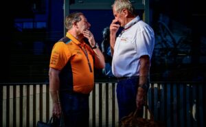 empresário de piastri intensifica contatos com red bull, afirma helmut marko