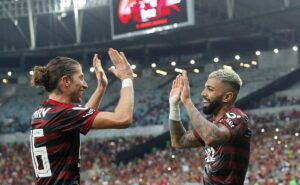 gabigol revela mudança na amizade com filipe luís após treinador assinar com o flamengo