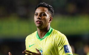 rodrygo ‘esquece’ ct joaquim grava e dá declaração sobre a academia de futebol: “não sei se tem melhor”