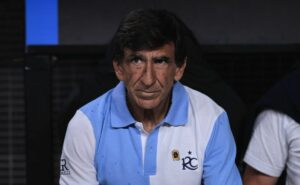 gustavo costas, técnico do racing, aponta superioridade contra corinthians pela sul americana: "fomos nós"
