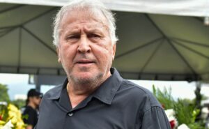zico expõe conversa com gabigol e revela como atacante se complicou no flamengo: “um desleixo...”