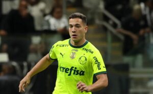 fabinho explica como conquistou abel e se garantiu no elenco do palmeiras em 2025: "sou trabalhador"