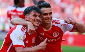 grêmio é provocado por bernabei no vestiário após derrota no gre nal: "canta agora"