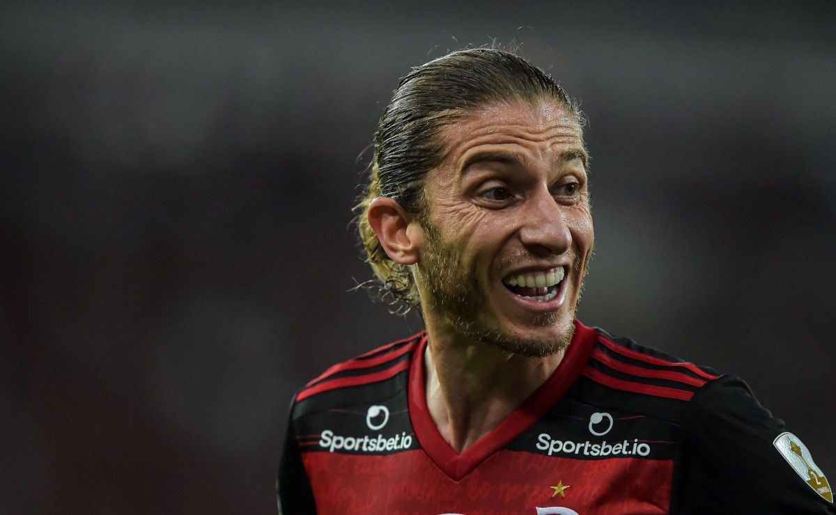 rafinha de volta ao mengão é aprovado por filipe luís e bastidores são revelados