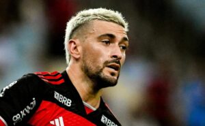 flamengo faz jogo muito abaixo e venê ‘manda a real’ para arrascaeta e +2: “pouco aproveitados”