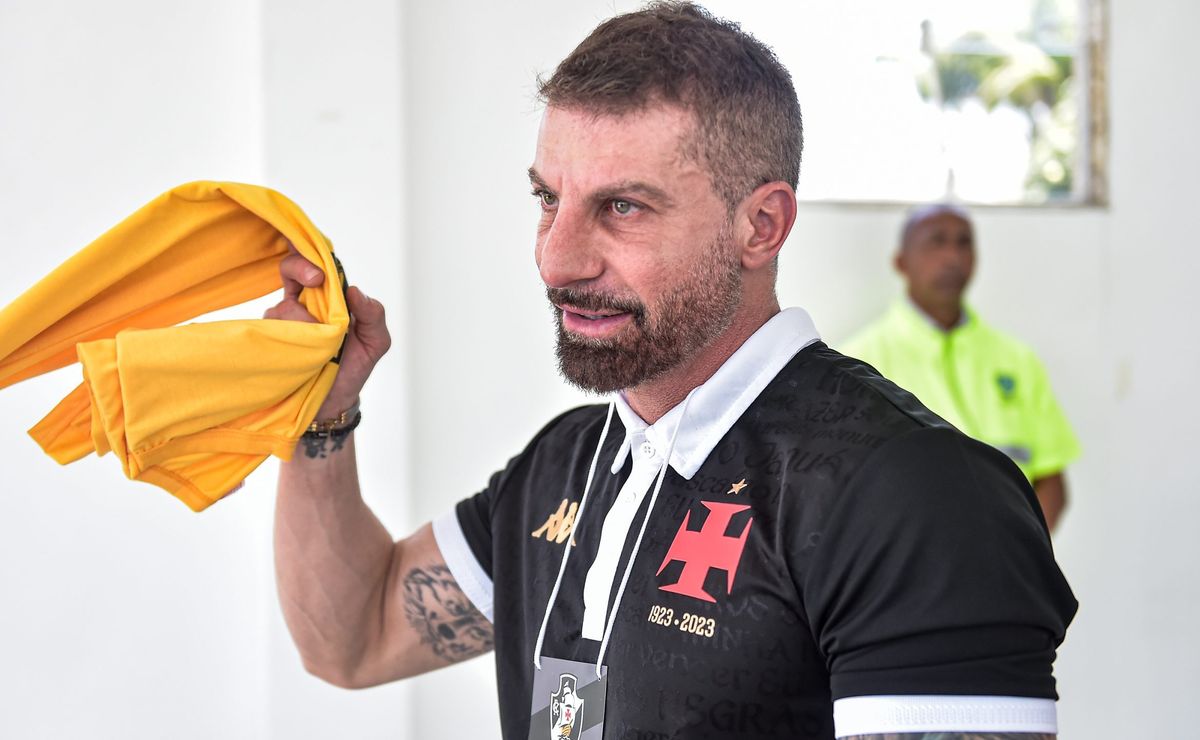 pedrinho mapeia reforços no mercado e quer vasco mais forte em 2025