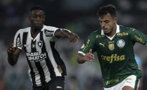 nos últimos três anos, os finalistas da libertadores disputaram o brasileirão quatro dias antes