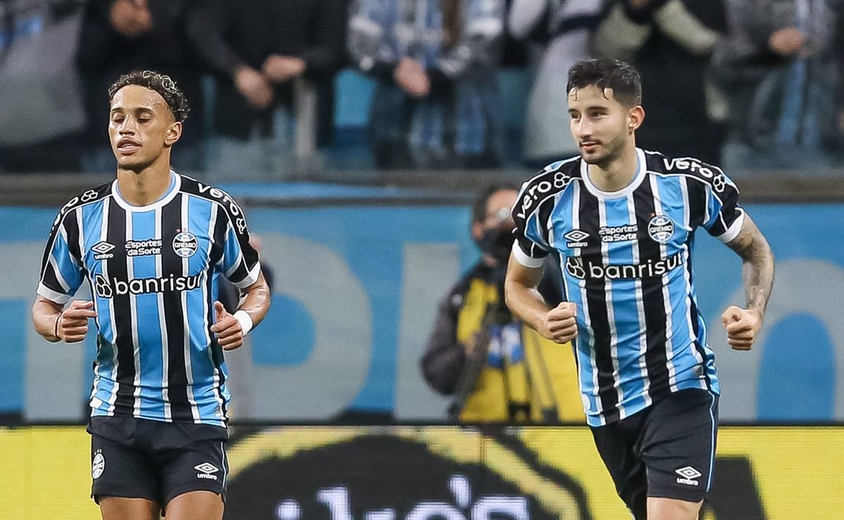 com indicação do cifut, corinthians demonstra interesse no meia bitello, ex grêmio e hoje na rússia