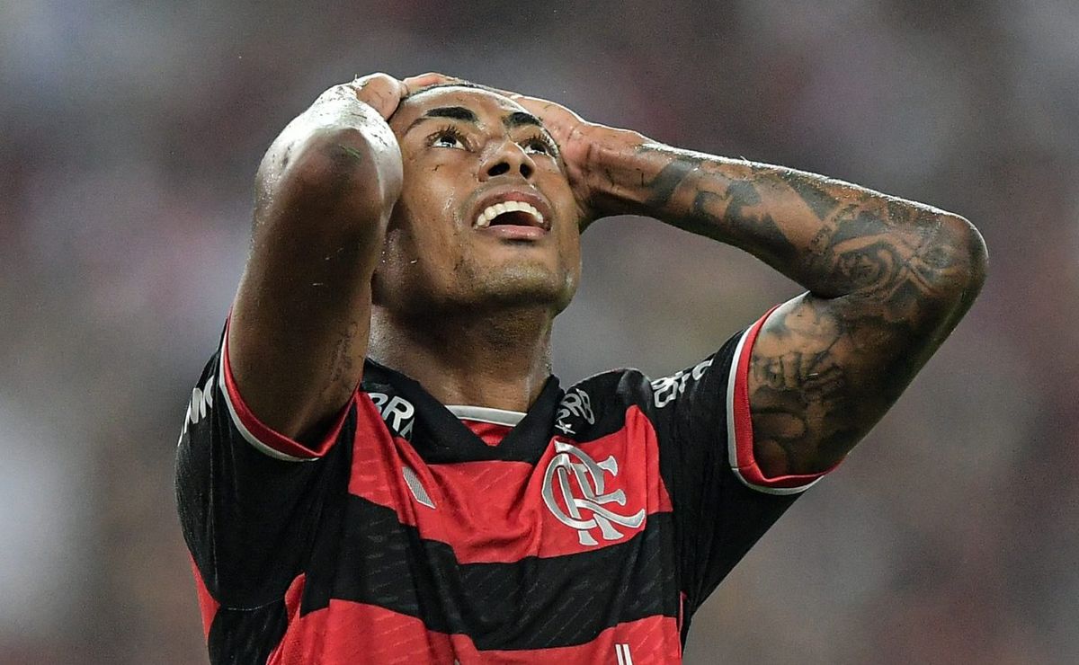 bruno henrique, do flamengo, é alvo de investigação e narrador faz desabafo: "É muito triste"