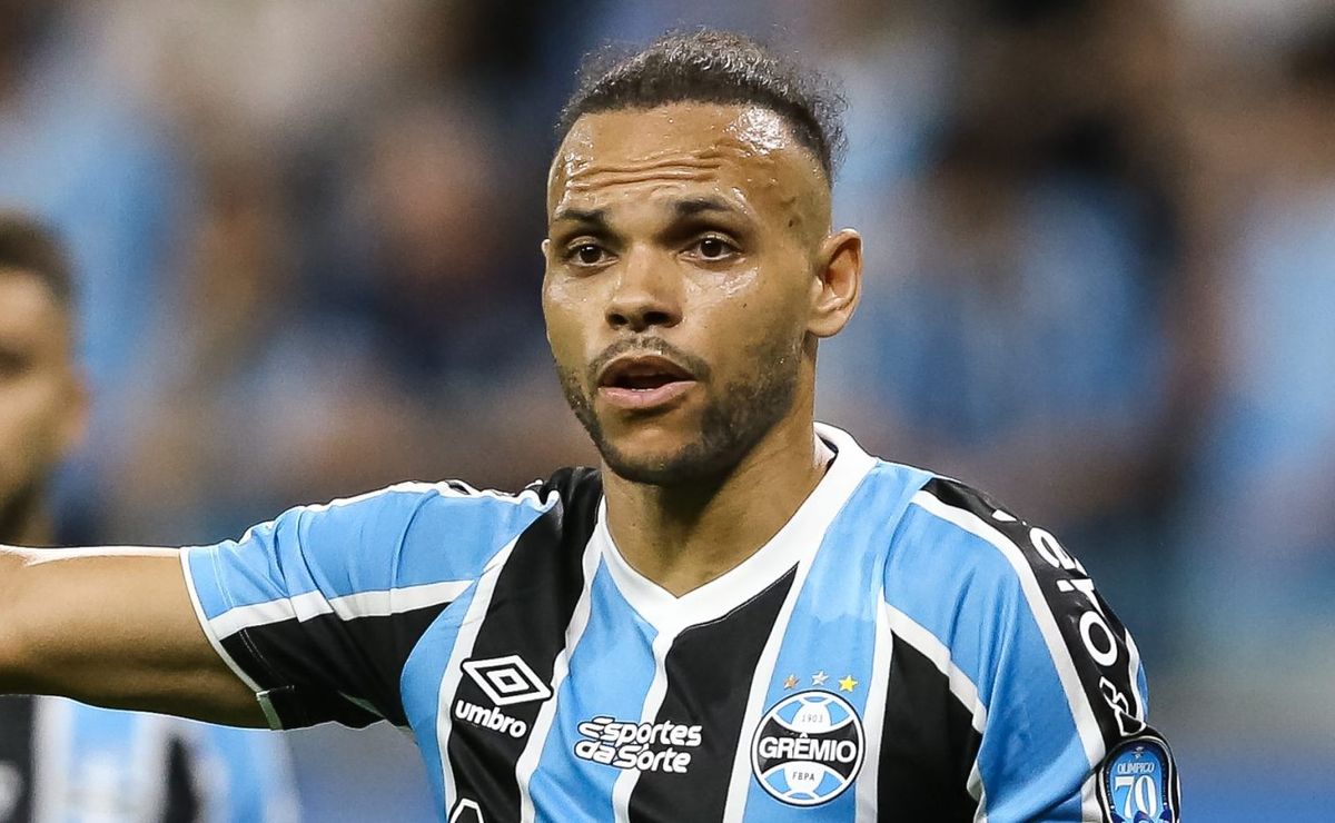 braithwaite, do grêmio, entra na mira do sevilla esp e de outros dois clubes brasileiros