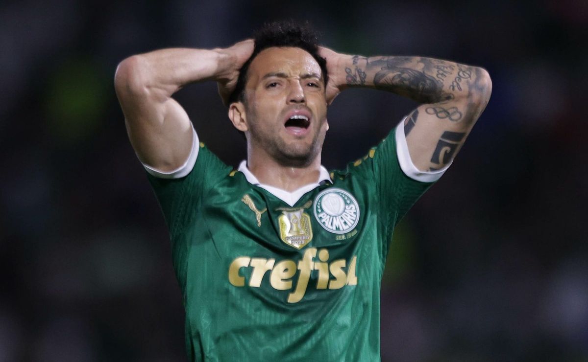 felipe anderson, ex santos, não vive boa fase no palmeiras e tenta se recuperar