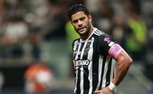 hulk alerta elenco do atlético mg após final da copa do brasil: "precisamos melhorar bastante"
