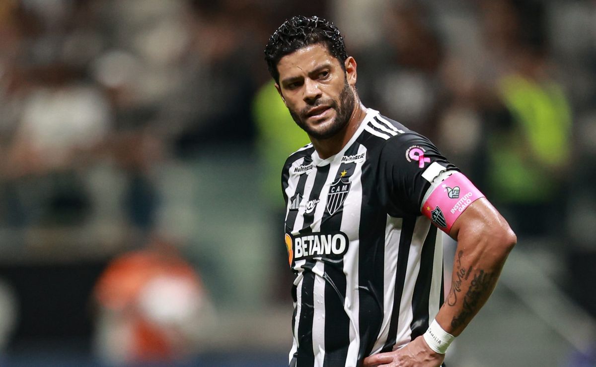 hulk alerta elenco do atlético mg após final da copa do brasil: "precisamos melhorar bastante"