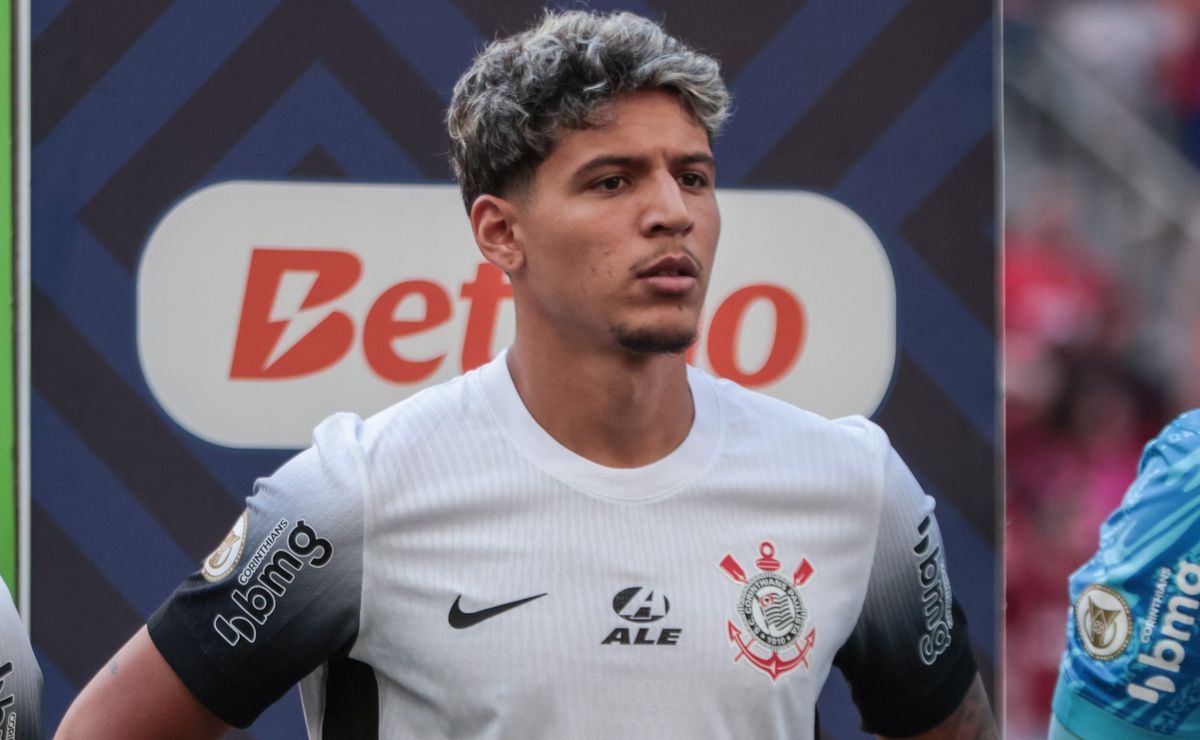 caetano pode ter reviravolta no corinthians e ganhar vaga com problema na zaga de ramón díaz