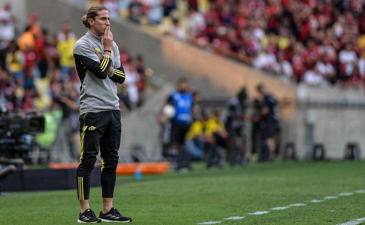 filipe luís pode repetir feito e entrar em lista de técnicos históricos do flamengo