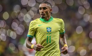 raphinha é detonado pela torcida por entrevista após empate da seleção brasileira: “tudo errado”  