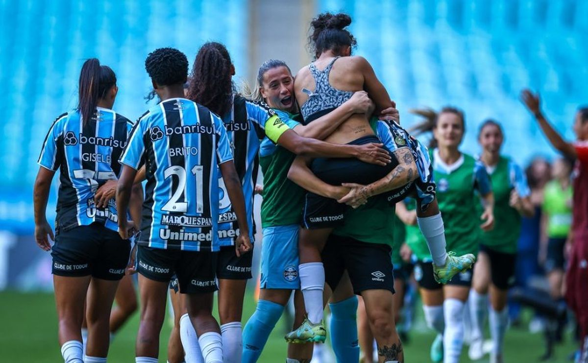 corinthians mira destaque do grêmio, para reforçar elenco em 2025 e torcida reage: “o time merece”