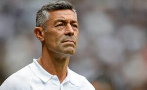 santos tem 'carta na manga' caso não acerte com pedro caixinha