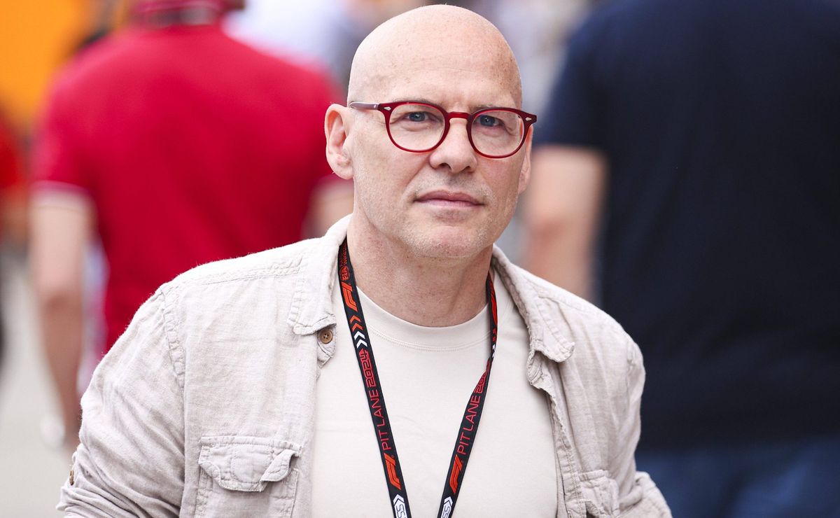 villeneuve defende pérez na red bull e critica rumores sobre substituição: "tem experiência"