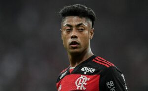 bruno henrique perdeu dinheiro para renovar com flamengo, diz landim antes da copa do brasil 