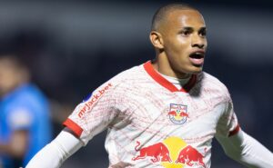 jhon jhon pode render fortuna ao palmeiras após brigar com o bragantino 