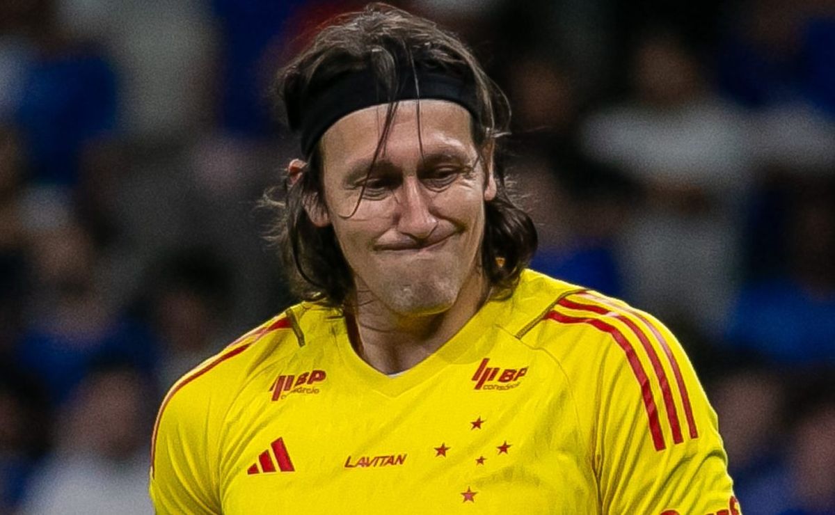 cássio falha, cruzeiro perde sul americana pro racing e torcida do corinthians não perdoa: "conta chega"