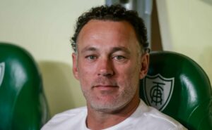 gabriel milito neutraliza o botafogo e torcida do atlético mg exalta o treinador: "entendeu como jogar"