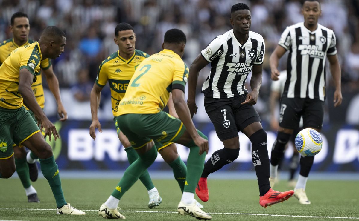 botafogo pressiona, mas não fura a retranca e fica no empate com o cuiabá