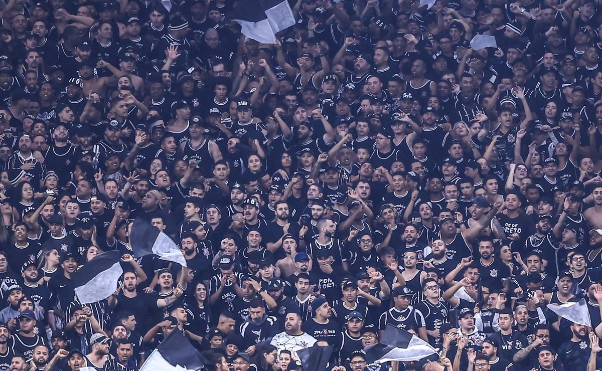ingressos para vitória x corinthians despertam torcida após clássico, mas zona de rebaixamento ainda "assombra"
