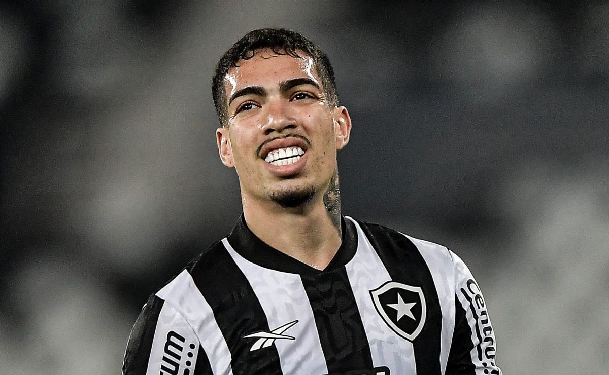 hugo, do botafogo, revela drama sério ocorrido extracampo e faz desabafo: "não mandem nada"